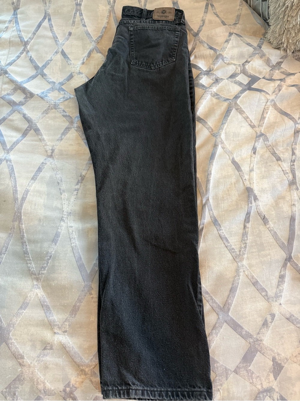 Wrangler Women's Straight Leg Jeans in Black